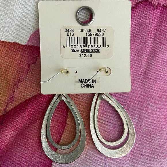 AMERICAN EAGLE - 2" TEARDROP EARRINGS - Picture 2 of 3